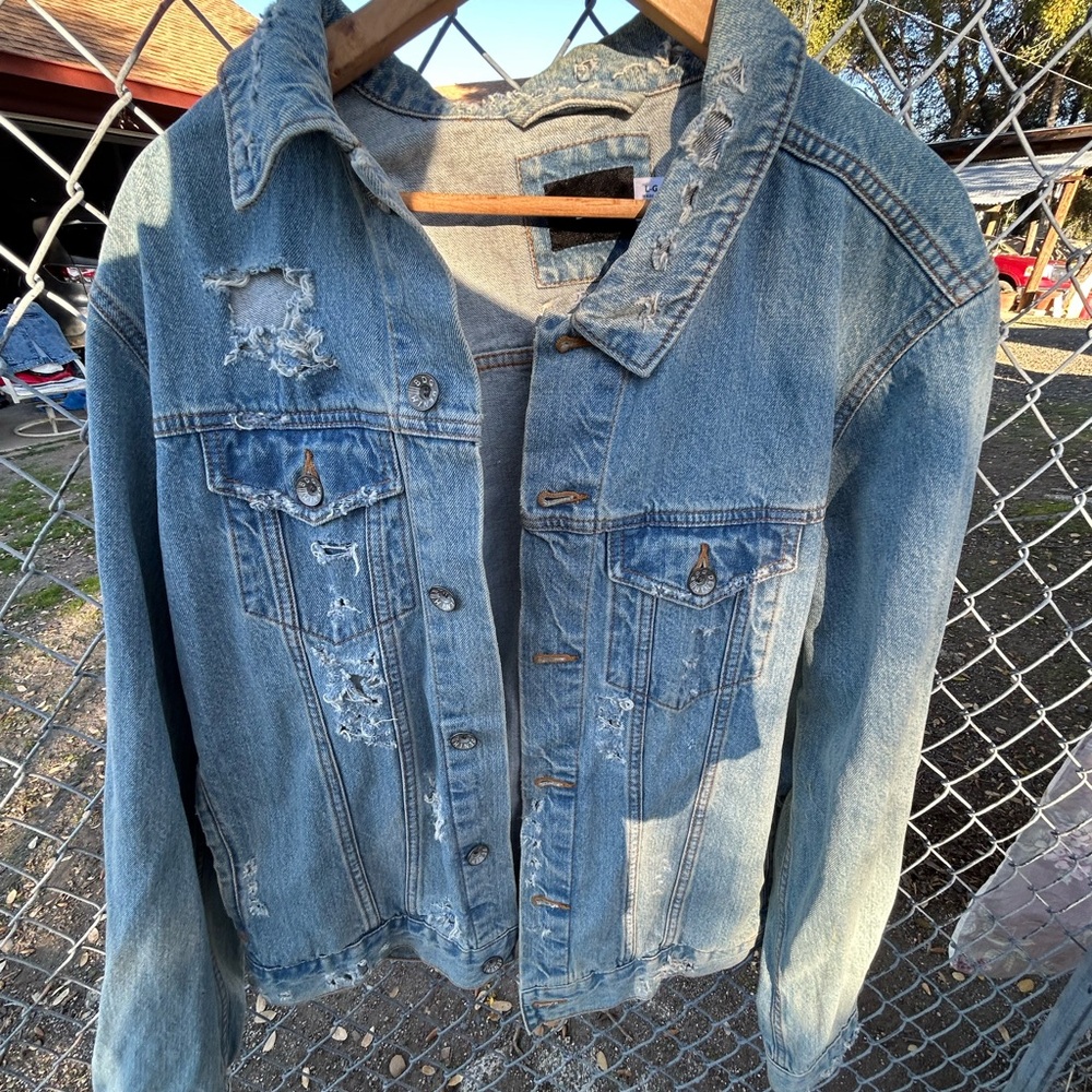 BDG Light Blue Distressed Jacket - Picture 4 of 5